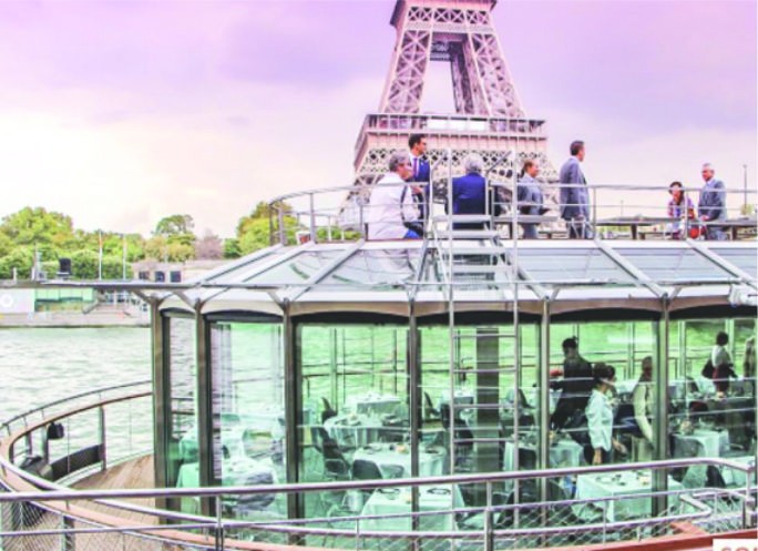 餐廳名為“塞納杜卡斯”(Ducasse sur Seine)。