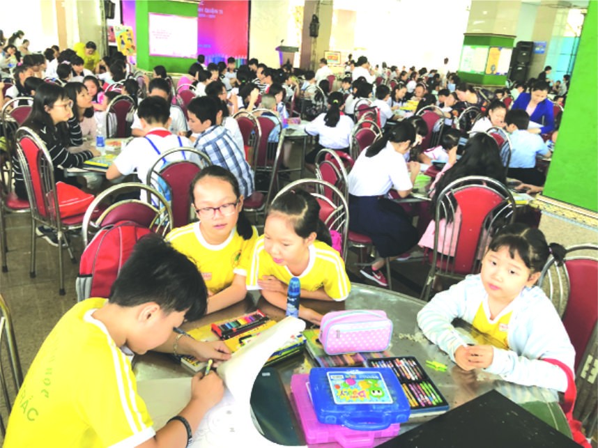 值響應本市發動的第二十二次綠色風采少兒繪畫比賽，以及為了讓青少年發揮繪畫技能，第十一郡人委會、郡文化中心、郡教育科昨(10)日在該文化中心舉辦綠色風采比賽。