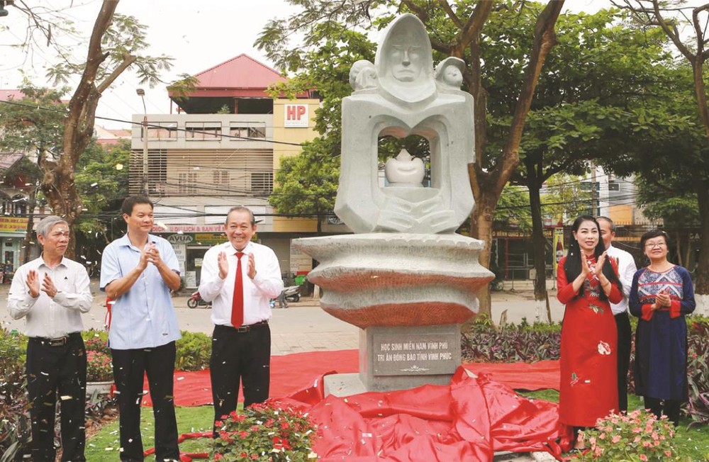 黨中央政治局委員、政府常務副總理張和平出席。