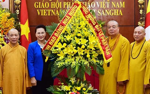 黨中央政治局委員、國會主席阮氏金銀