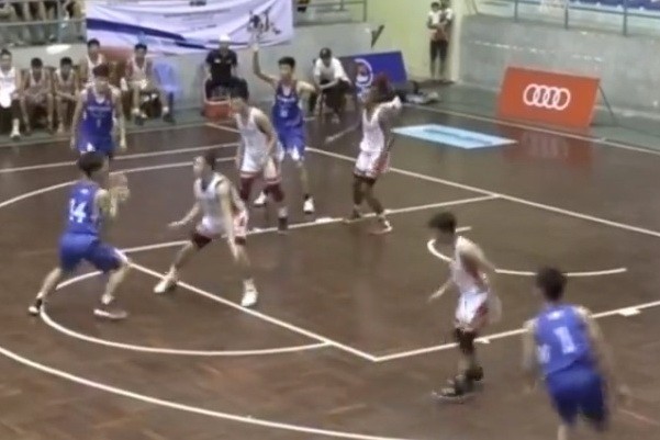 後江省彩票公司隊對胡志明市隊比賽一瞥。