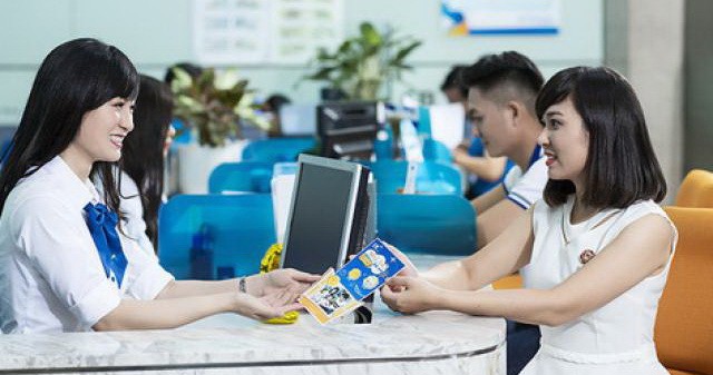 客戶在CBBank交易。