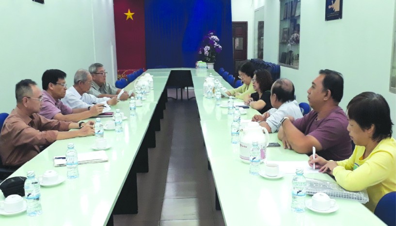 主辦方討論籌備工作。