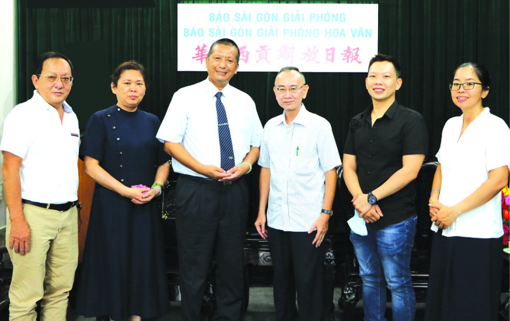 昨(8)日上午，台灣佛教慈濟基金會越南聯絡處負責人陳大瑜，華人企業家萬通貿易公司董事長麥漢強等一行5人前來拜訪本報