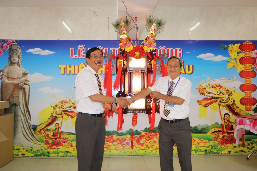 平陽省新天后宮競投聖燈籌得逾 36 億元 ảnh 4