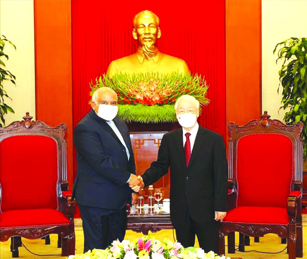 阮富仲總書記接見古巴大使