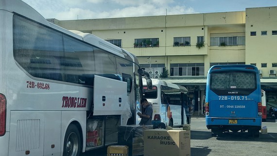2022年元旦即將來臨,然而東區車站各客運公司主要是運送貨物到各省為主。