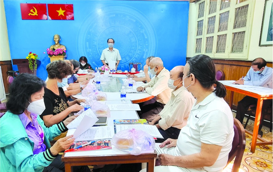 市各民族文學藝術協會昨(14)日舉行2021年活動總結與2022年任務、方向開展會議。