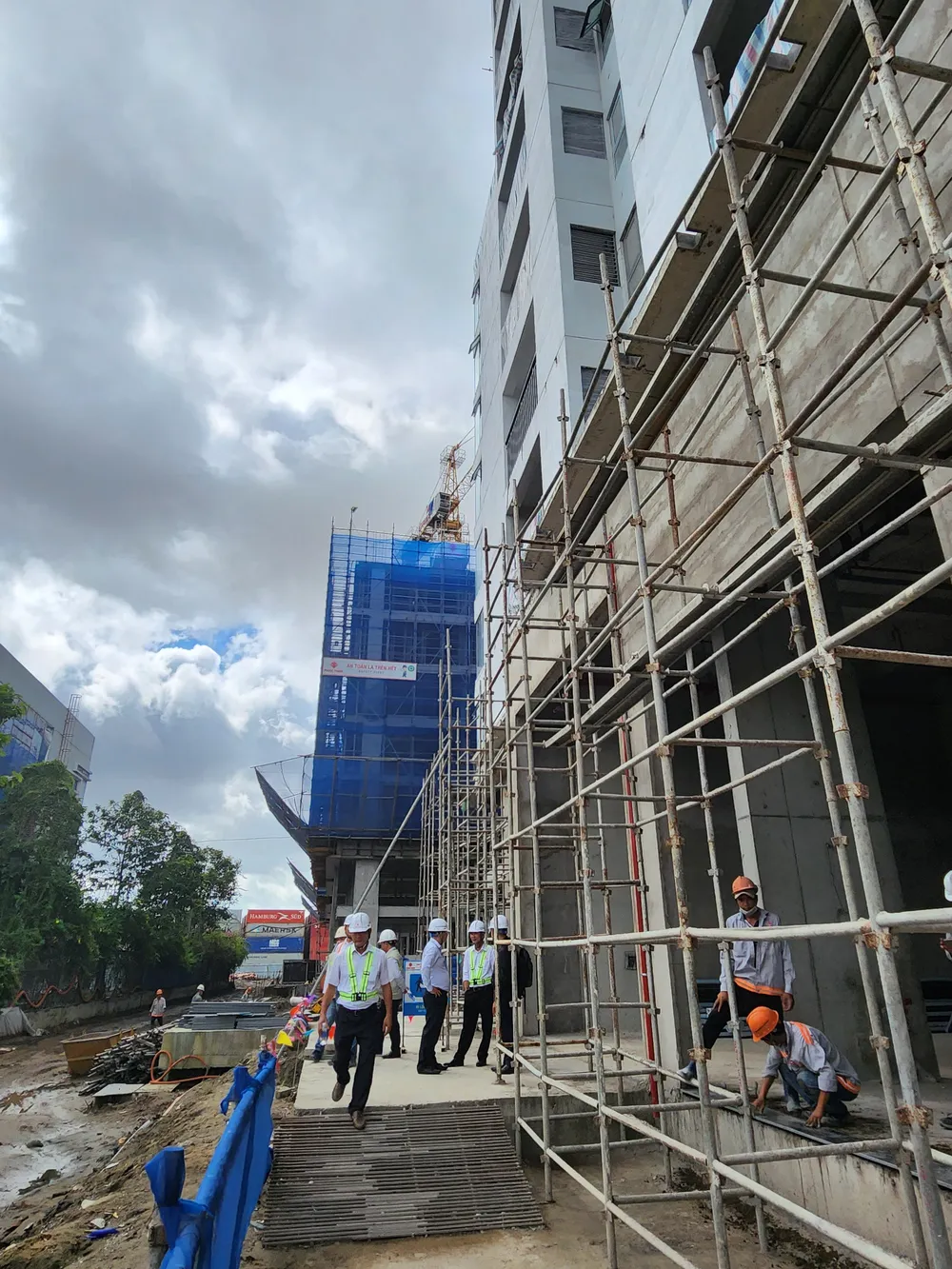 Một dự án nhà ở xã hội đang được thi công tại TP Thủ Đức. ẢNH: ĐỨC TRUNG Một dự án nhà ở xã hội đang được thi công tại TP Thủ Đức. ẢNH: ĐỨC TRUNG