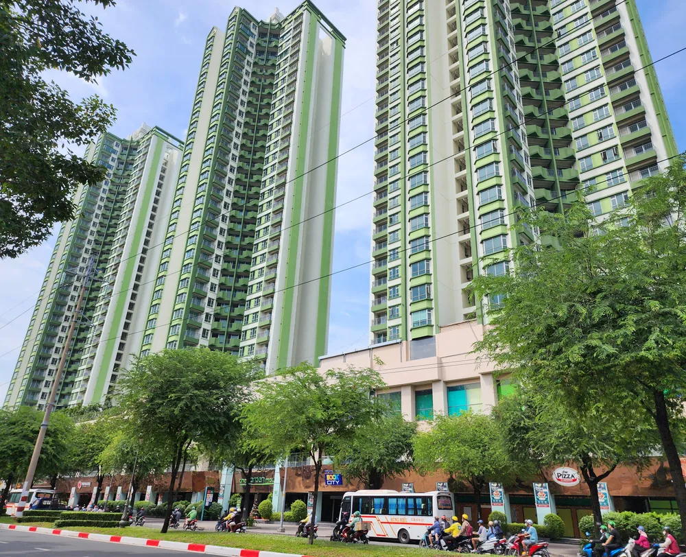 Thuận Kiều Plaza (quận 5), nay được đổi tên là The Garden Mall. Ảnh: ĐỨC TRUNG Thuận Kiều Plaza (quận 5), nay được đổi tên là The Garden Mall. Ảnh: ĐỨC TRUNG