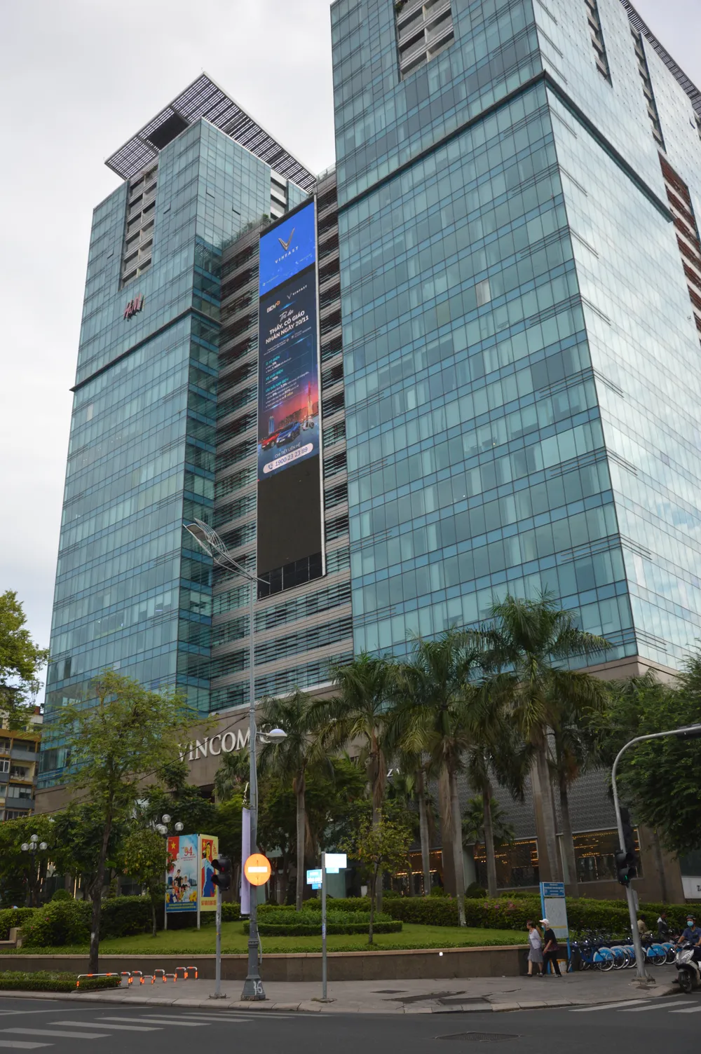 Trung tâm thương mại Vincom - địa chỉ mua sắm hàng hiệu nổi tiếng trên đường Đồng Khởi