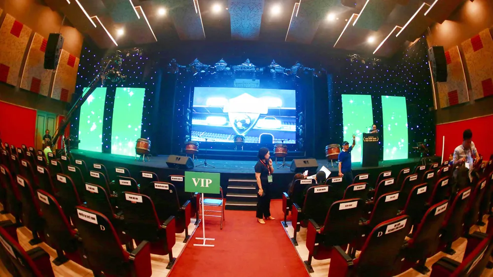 Gala trao giải Quả bóng Vàng Việt Nam 2018: Hồi hộp trước giờ công bố ảnh 12