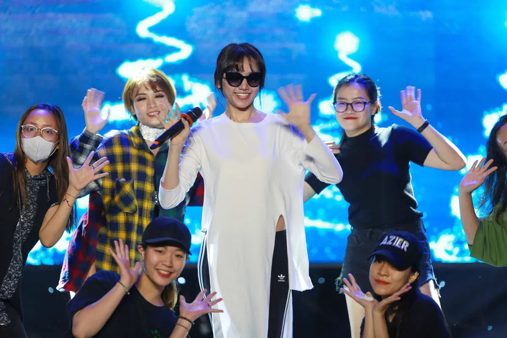 Gala trao giải Quả bóng Vàng Việt Nam 2018: Hồi hộp trước giờ công bố ảnh 6