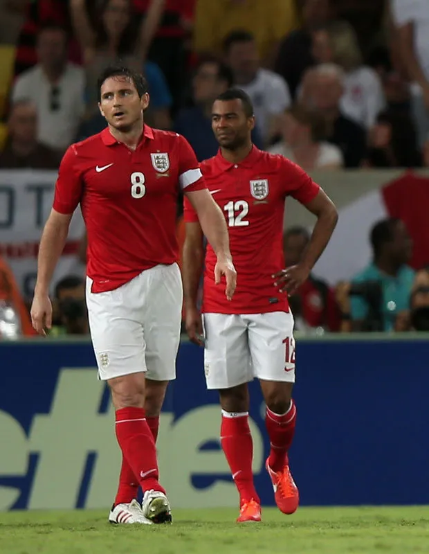 Ashley Cole có thể tái ngộ Lampard ở Derby County ảnh 5