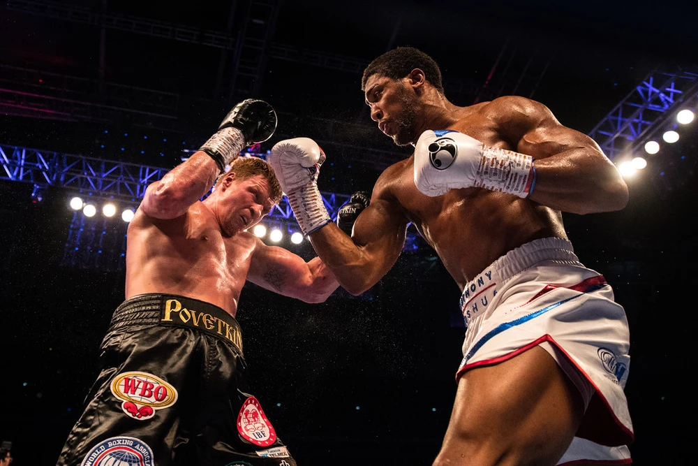 Anthony Joshua (phải) đã tìm được đối thủ tiếp theo