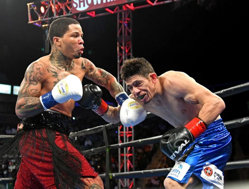 Gervonta Davis đấm gục Hugo Ruiz