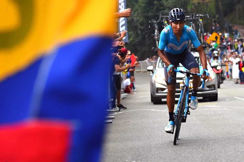 Nairo Quintana tấn công trên đèo