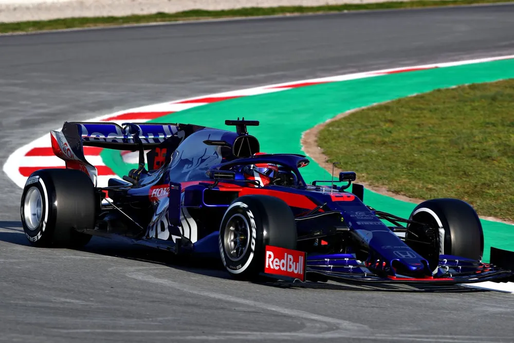 Đua xe F1: Chiêm ngưỡng dàn xe đua cực đỉnh cho mùa giải 2019 ảnh 22