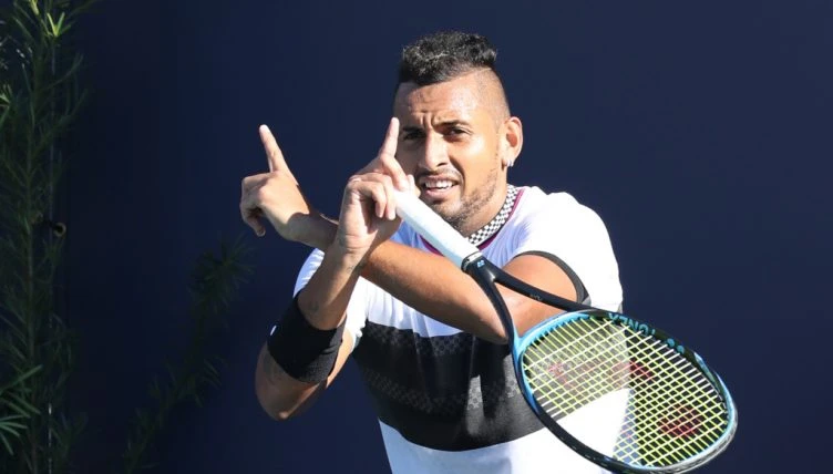 Nick Kyrgios luôn là tâm điểm của những "trò lố"