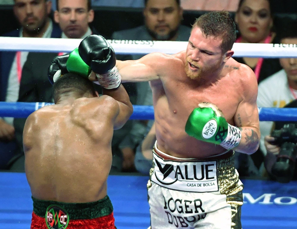 Canelo trở thành nhà vô địch nhượng quyền của WBC