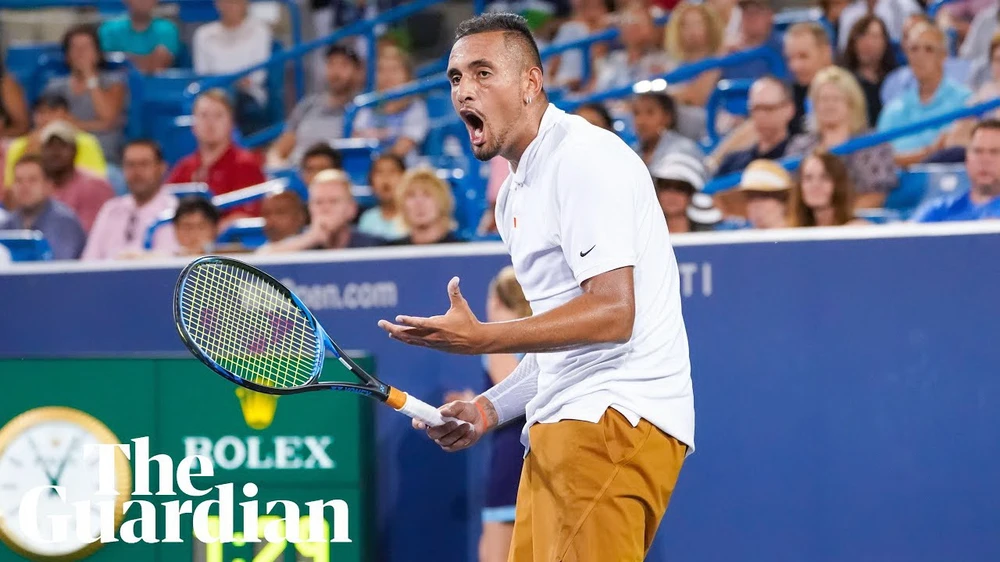 Kyrgios phản ứng trong trận thua Khachanov