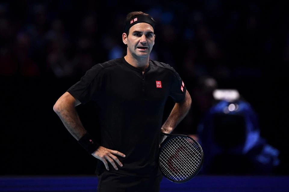 Roger Federer thua trong trận mở màn