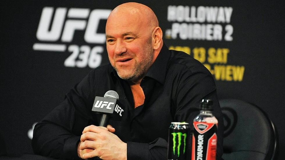 Ông bầu trọc đầu Dana White rất tươi tỉnh khi UFC có thể quay trở lại