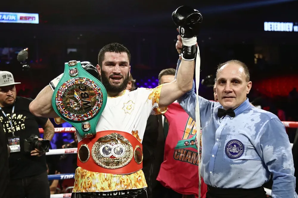 Artur Beterbiev vs Adam Deines: Trận đọ quyền đẳng cấp vô địch thế giới đầu tiên ở Nga kể từ dịch Covid-19 ảnh 1