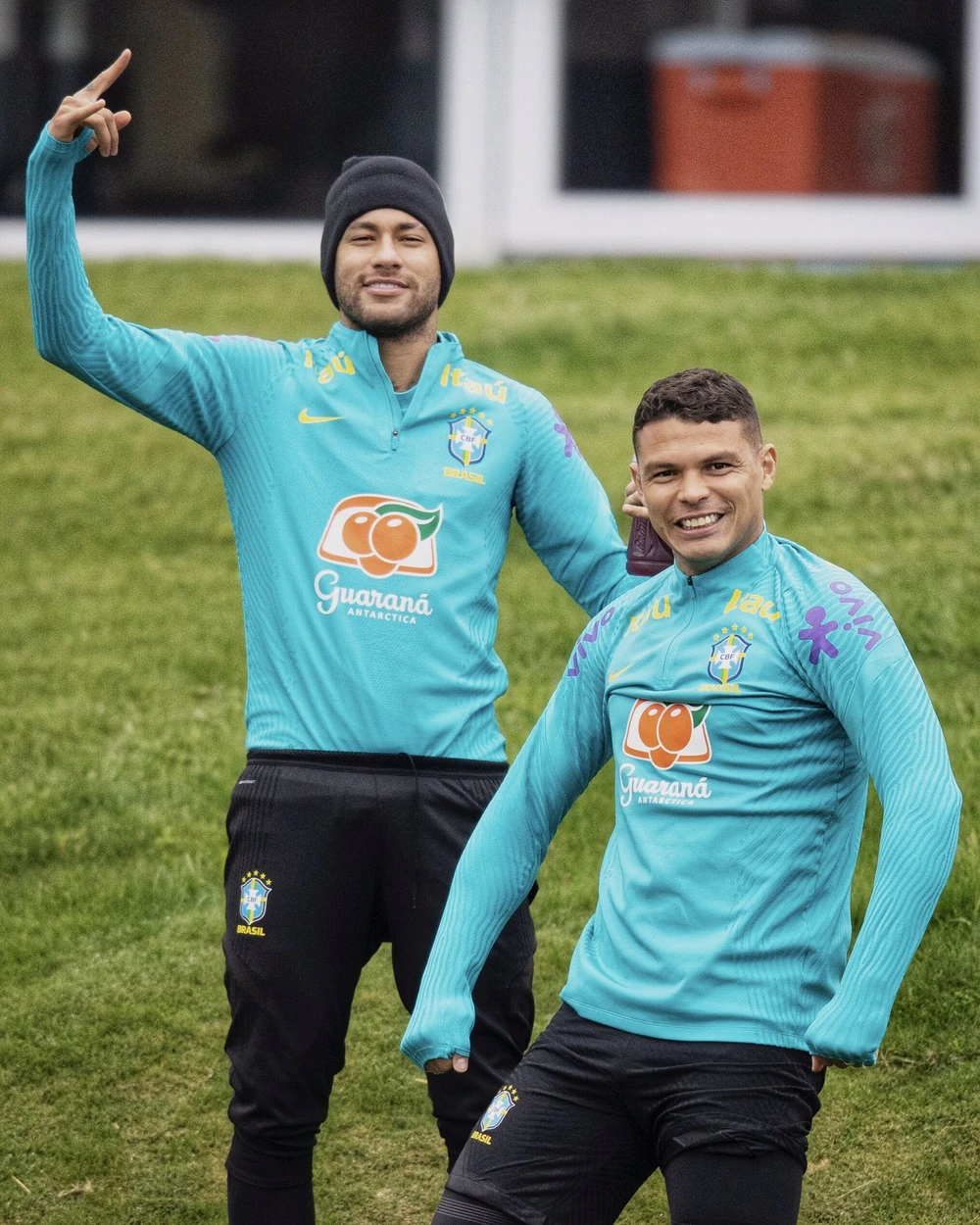 Neymar và Thiago Silva