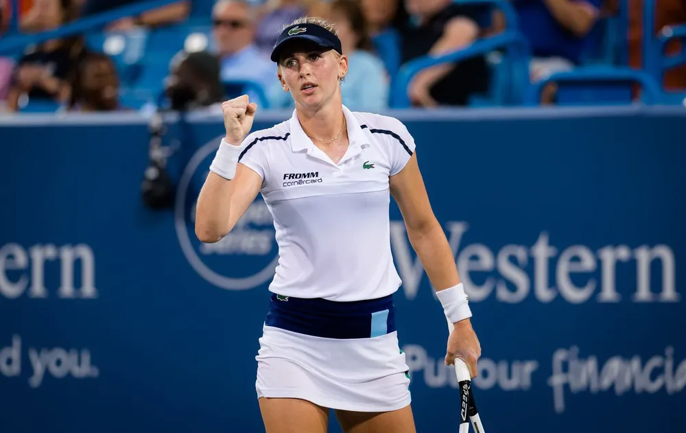 Cincinnati Masters: Daniil Medvedev hủy diệt đối thủ 12-2, sẽ đấu Andrey Rublev ở “trận nội chiến nước Nga” ảnh 3