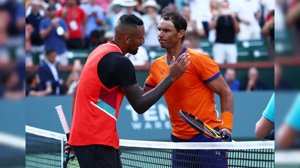 Nadal bắt tay Kyrgios sau chiến thắng