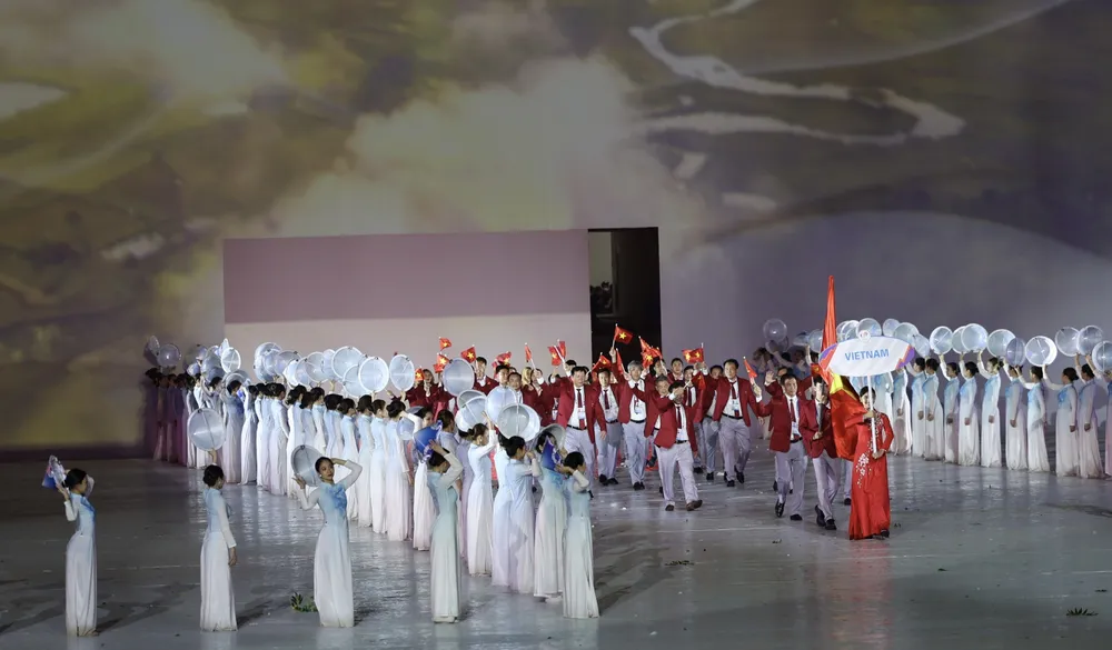 Lễ khai mạc SEA Games 31: 19 năm, chúng ta lại cùng tay trong tay và tỏa sáng ảnh 2