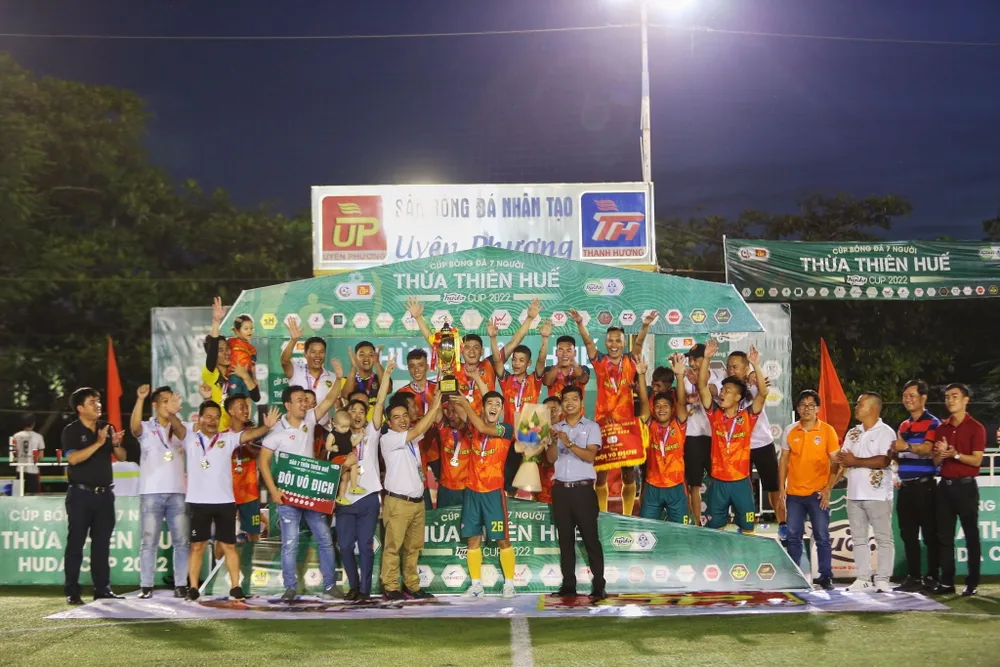 An Khang Thiên Việt đăng quang ngôi vô địch