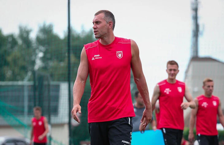 Dzyuba đang tập cùng Rubin Kazan