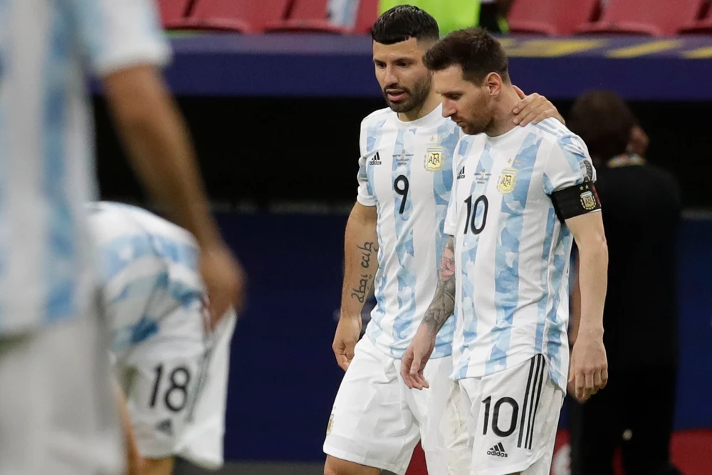 Aguero là bạn thân của Messi