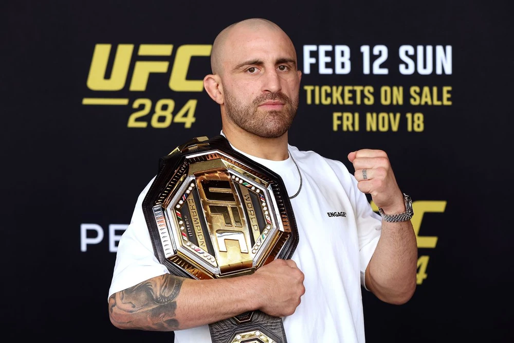 Alex Volkanovski và hình ảnh quảng bá cho UFC 284