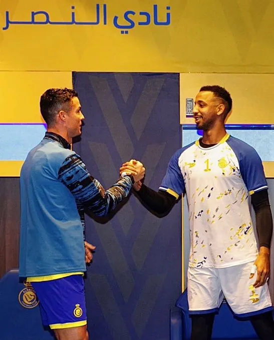 Ronaldo và Amin Al Bukhari Ronaldo và Amin Al Bukhari