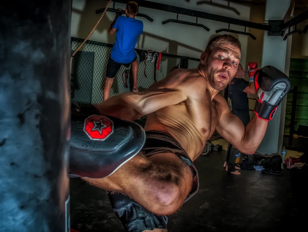 Du Plessis từng là vô địch EFC châu Phi trước khi bay sang UFC