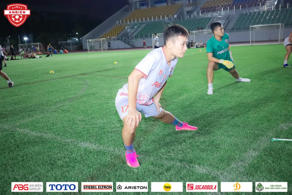 Gương mặt kỳ của đội - Việt Thắng