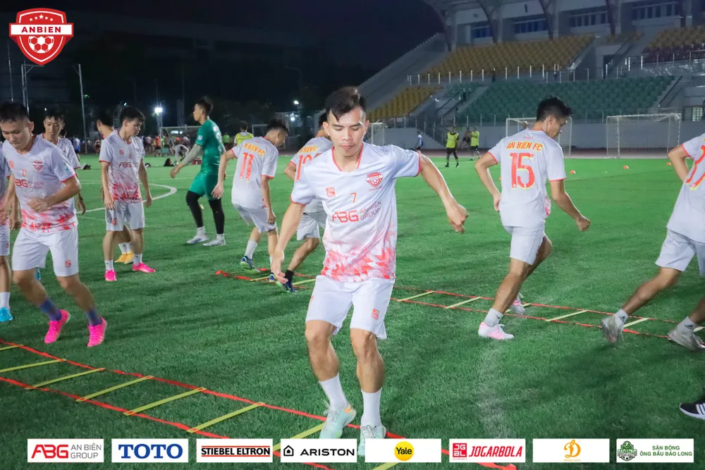 Bản hợp đồng mới - Hồng Kông