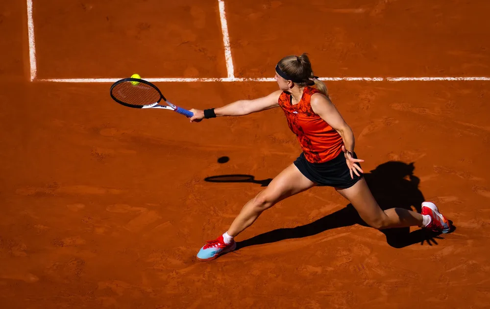 Muchova có lối chơi toàn sân - cổ điển