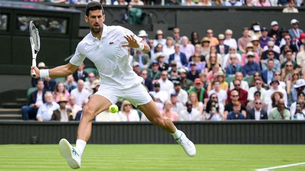 Djokovic mở màn thắng lợi