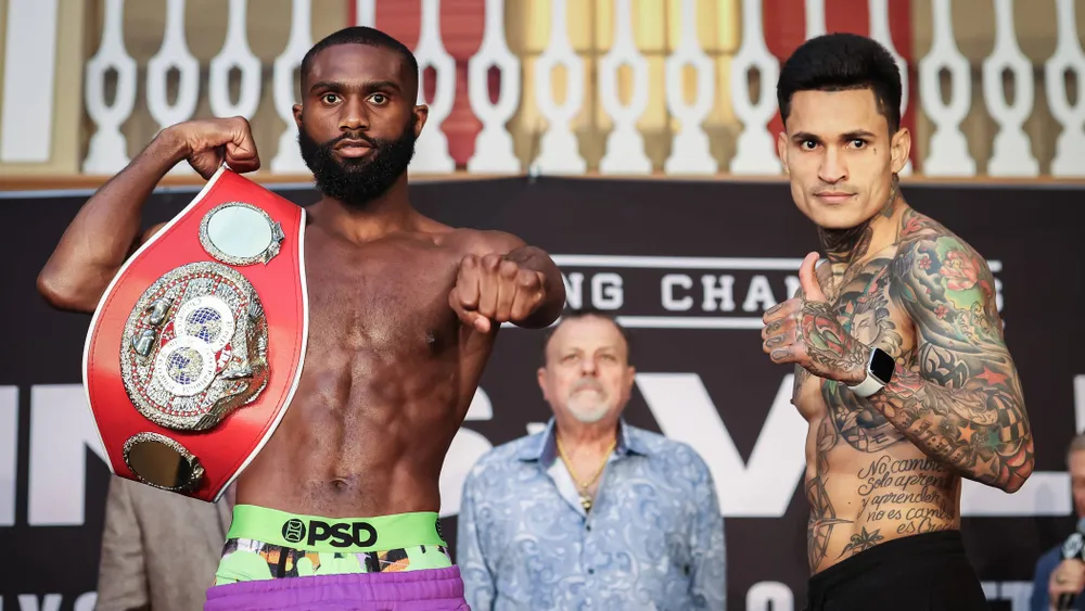 Ennis nên sớm đấu Crawford