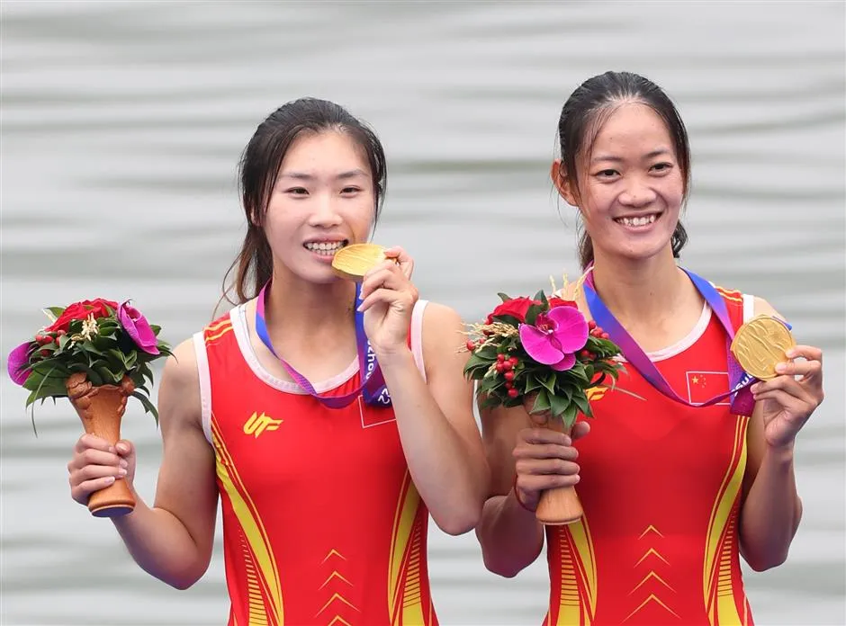 Zhou và Qiu Zhou và Qiu