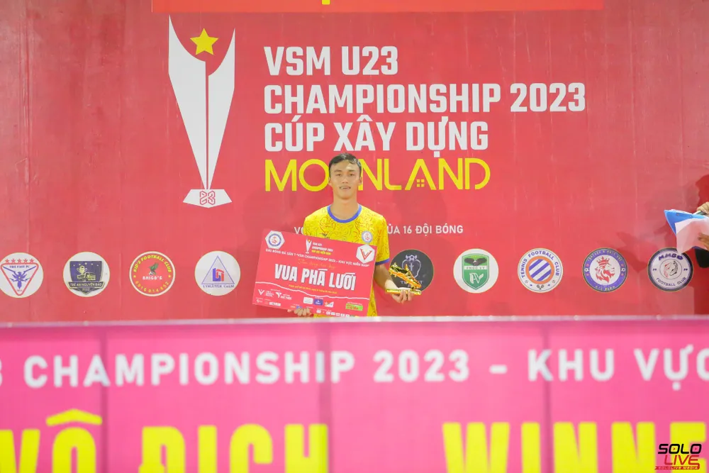 Tấn Tài giành giải Vua phá lưới