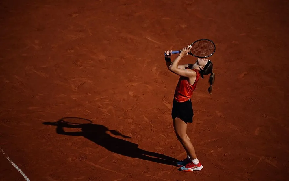 Muchova đau đớn rút lui Muchova đau đớn rút lui