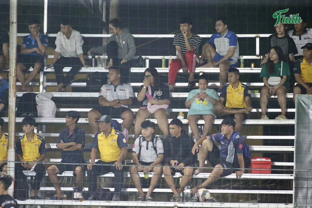 Mỗi lượt trận tại sân H2 Tân Sơn đều thu hút đông đảo khán giả đến xem