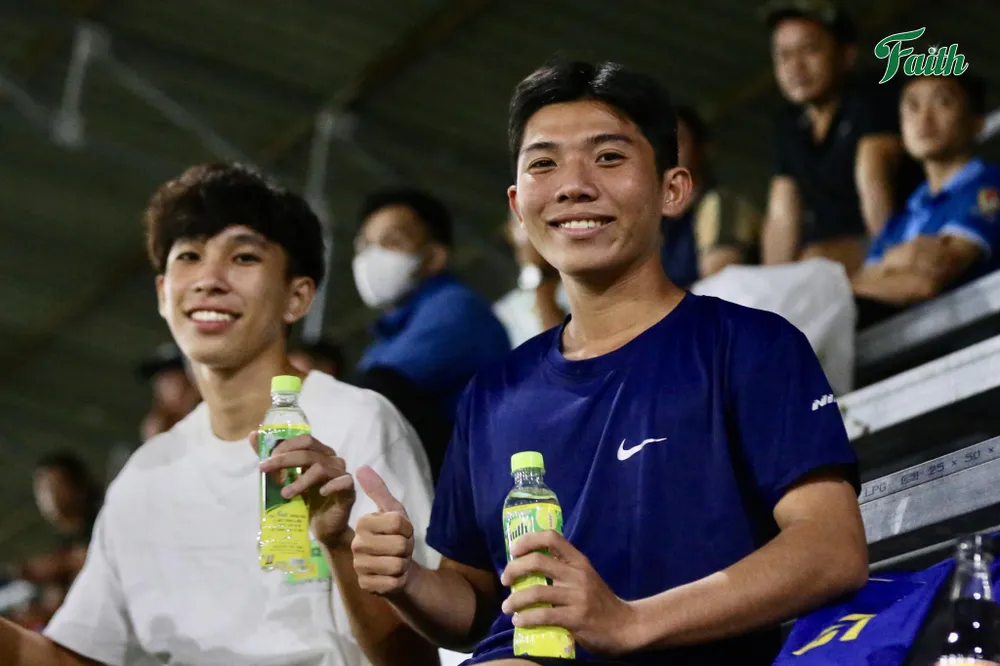 Nụ cười rạng rỡ