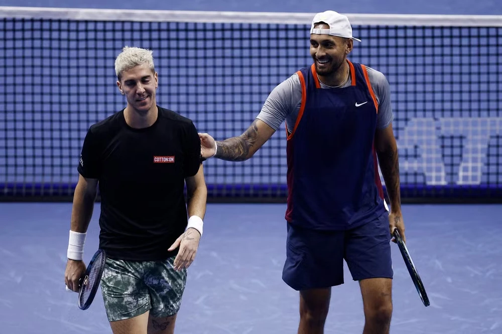 Kyrgios (phải) và Kokkinakis tái hợp