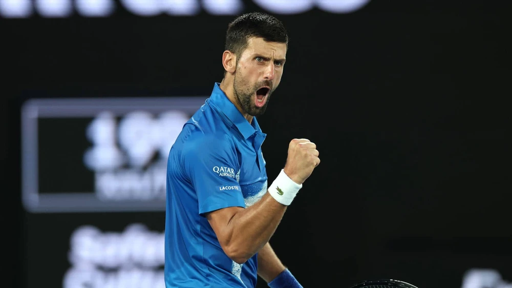 Djokovic ngược dòng với sự chứng kiến của Murray